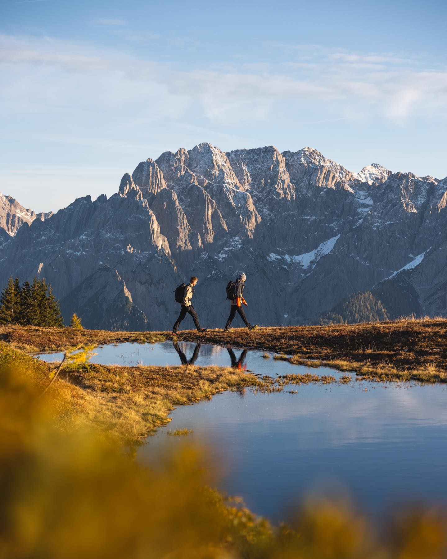 Golden autumn 🍂 in beautiful @osttirolbergtirol with my friends @feinerkerl @romempix and @eliasbachmann! #myosttirol #osttirol #beautifuldestinations
